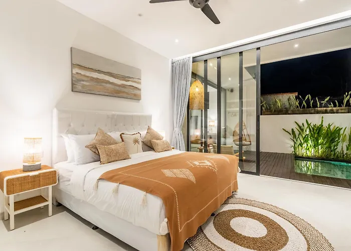 Ozkar - Elegant 3-bedroom With Pool & Sunset Terrace *