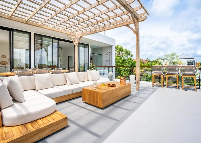 Ozkar - Elegant 3-bedroom With Pool & Sunset Terrace فيلة