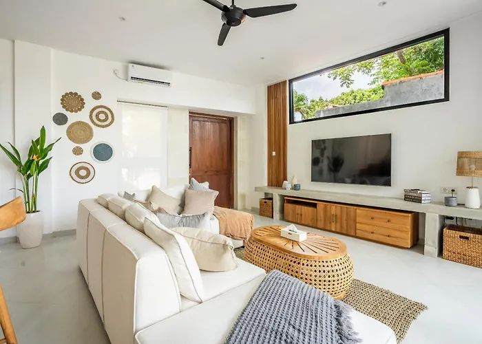 Ozkar - Elegant 3-bedroom With Pool & Sunset Terrace *