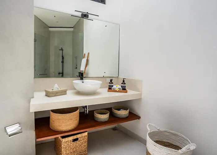 Ozkar - Elegant 3-bedroom With Pool & Sunset Terrace * تْشانغو