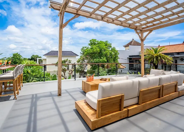 Ozkar - Elegant 3-bedroom With Pool & Sunset Terrace *